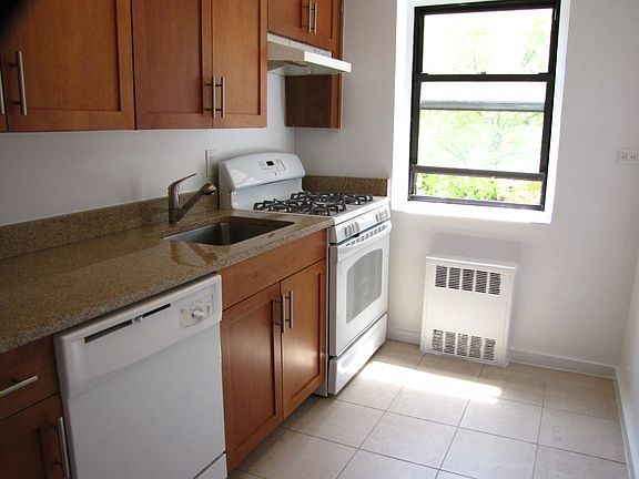 3rd image of 9965 64th Ave #4B