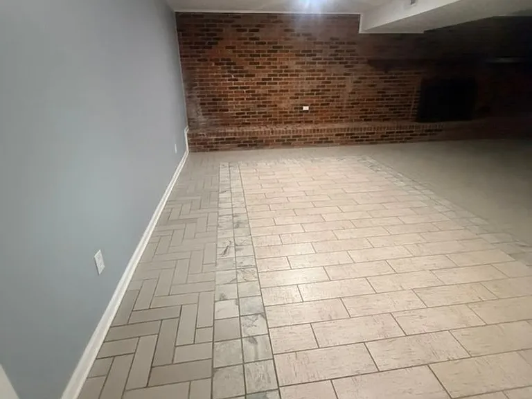 921 Brown School Rd — Photo 31