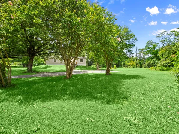 285 County Road 388, Cleveland, TX 77328