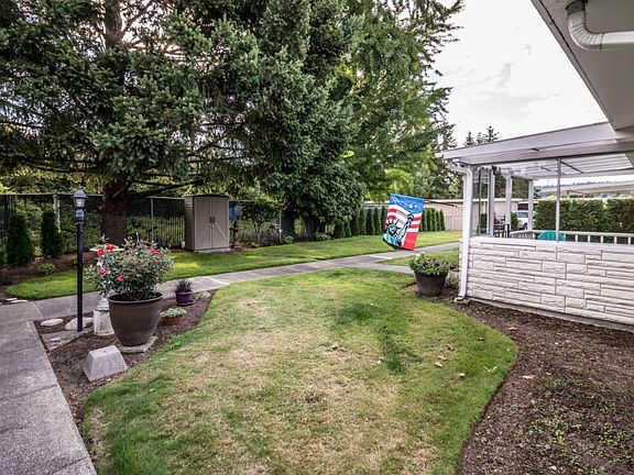3rd image of 319 7th Pl SE APT 4