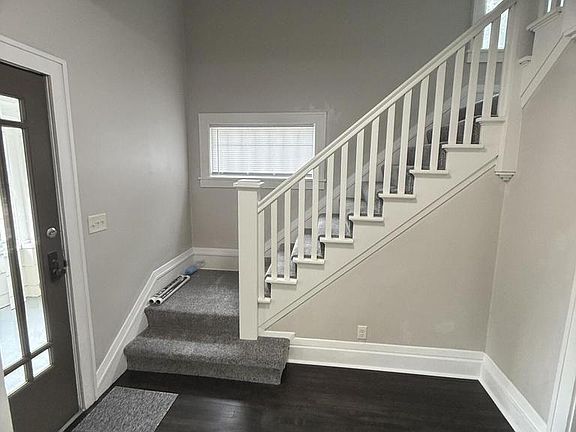 3rd image of 7235 Sheridan ROAD