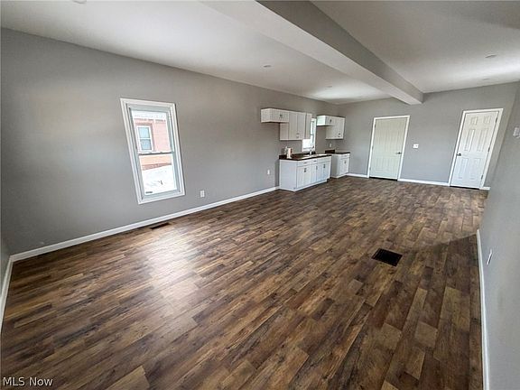 4th image of 252 State St