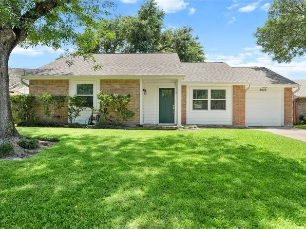 6610 Blue Ridge Dr, Richmond, TX 77469