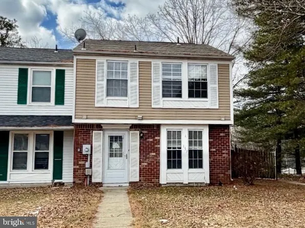 157 Villa Knoll Ct, Sicklerville, NJ 08081