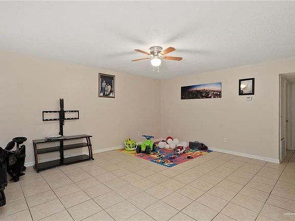 3rd image of 1113 Shasta Ave