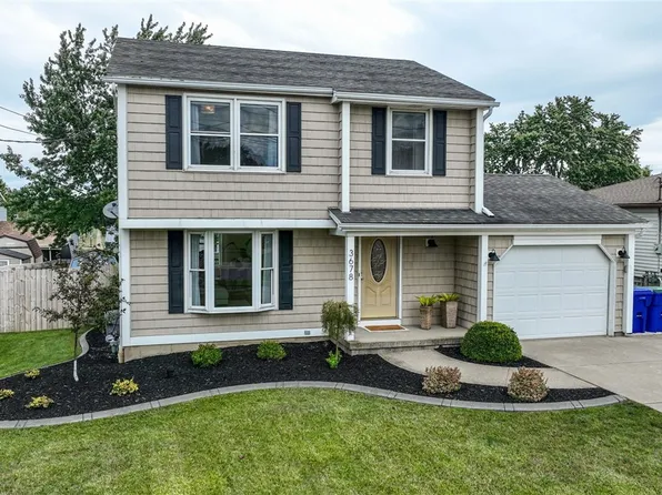 3678 Howard Rd, Hamburg, NY 14075