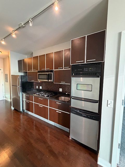 1st image of 660 W Wayman St Unit 301