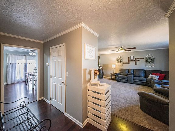 3rd image of 8270 Silver Ridge Dr