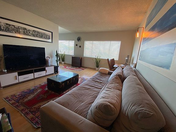 5th image of 2138 Stewart St APT 5