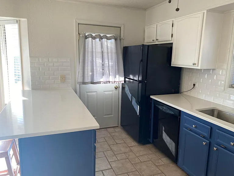 6764 E 26th Ct — Photo 9