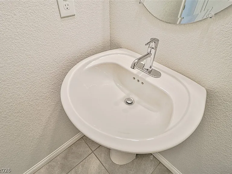 9220 Far Side Ave — Photo 10