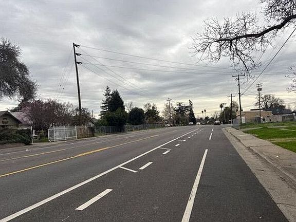 5th image of 3109 Del Paso Blvd