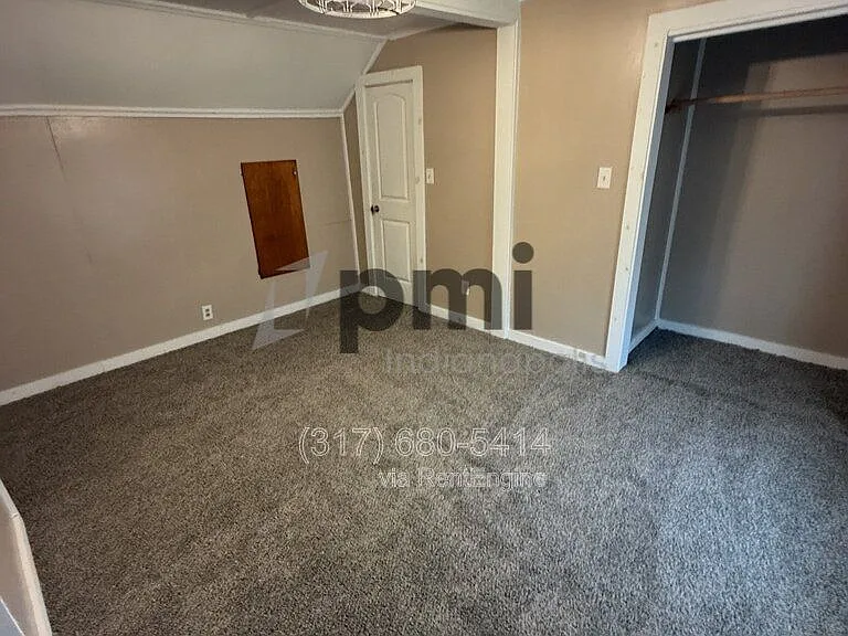 1023 E 8th St #3 — Photo 9