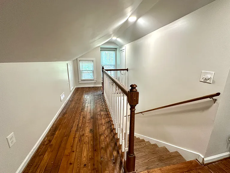 111 Alice St — Photo 22