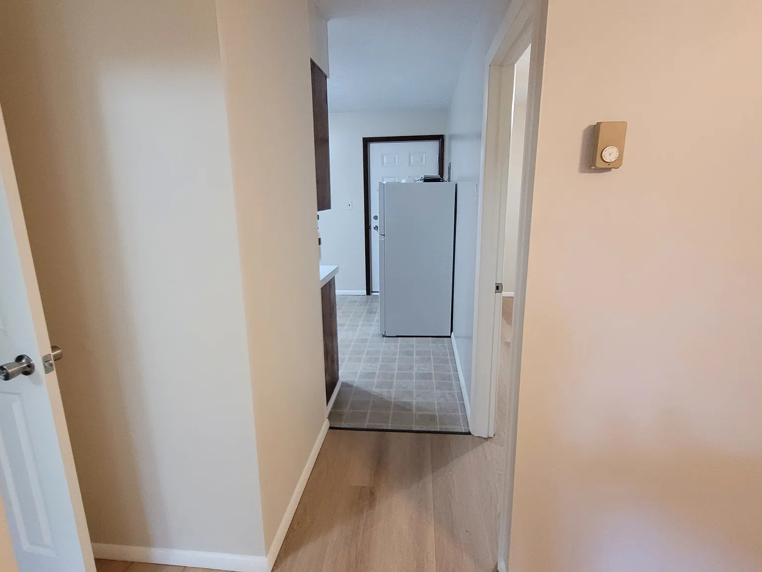355 Blaine Ave — Photo 4