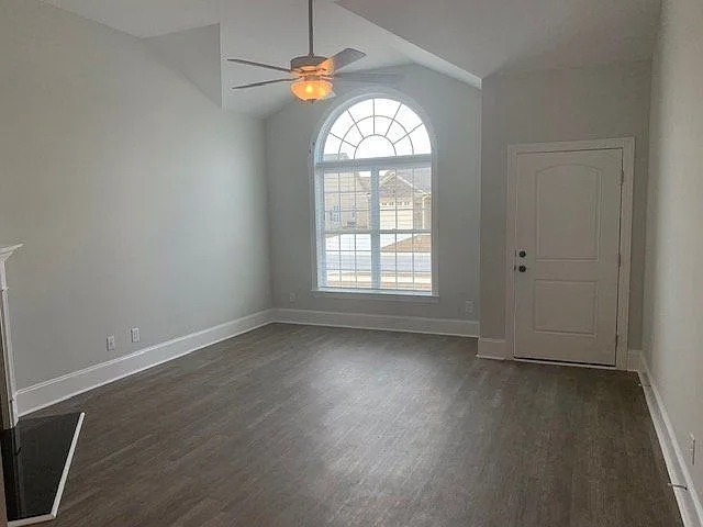 3236 Gordon Dr #A — Photo 3