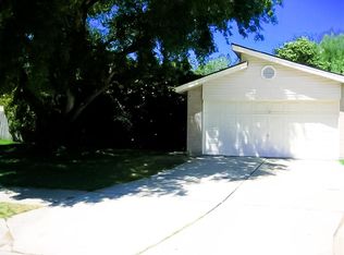 471 Seafoam Rd, Webster, TX 77598