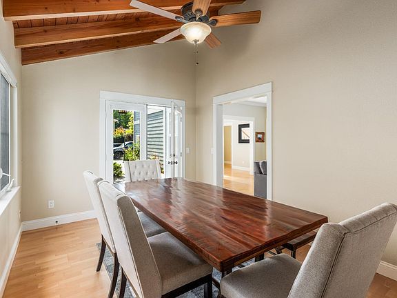 3rd image of 1360 Bainbridge Ln