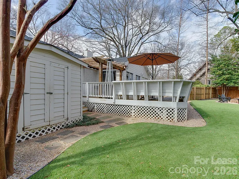3221 Sunset Dr — Photo 42