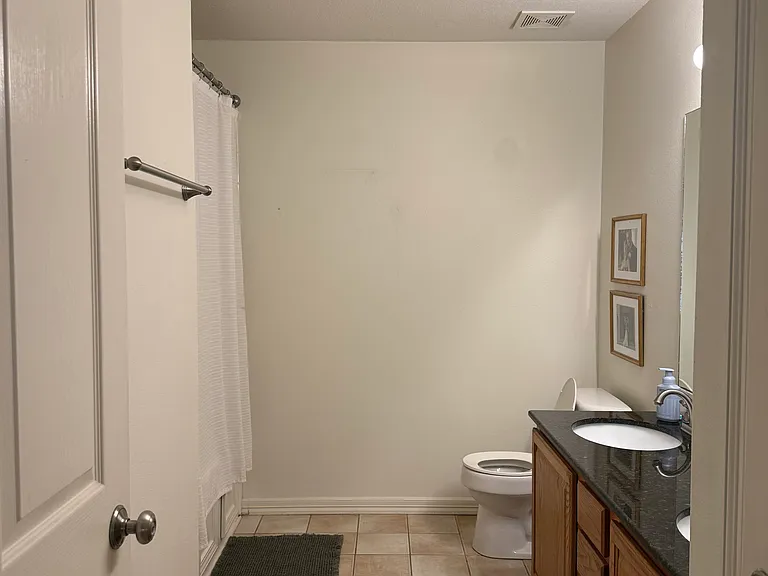 906 NW A St #1 — Photo 19