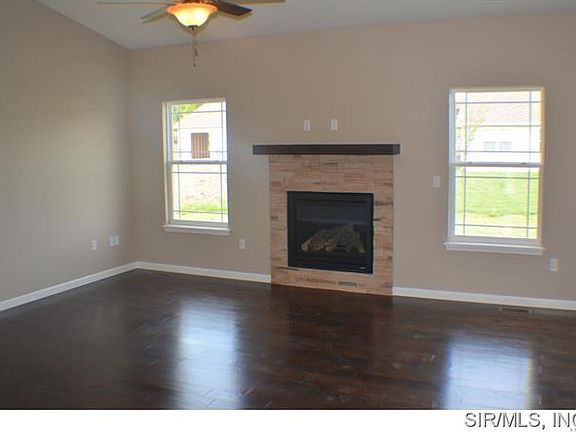 5th image of 63 Steele Dr