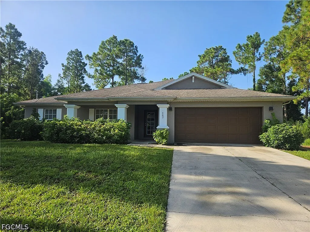 3 bed, 2.0 bath, 1794 sqft, $1,800 — Photo 1