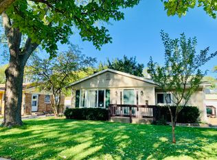 564 Audrey Ln, Wheeling, IL 60090
