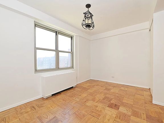 5th image of 110-11 Qns Blvd #6L