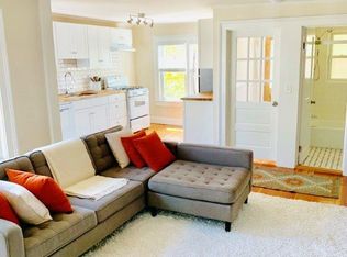 60 High St, Amesbury, MA 01913