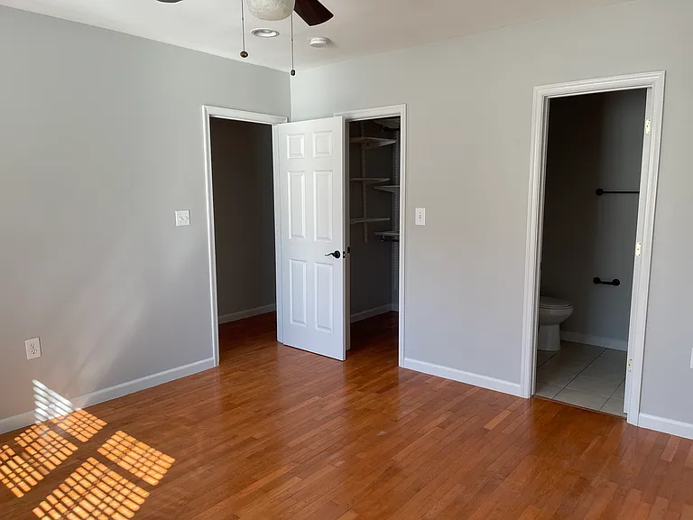 1952 3rd St NE #201 — Photo 10