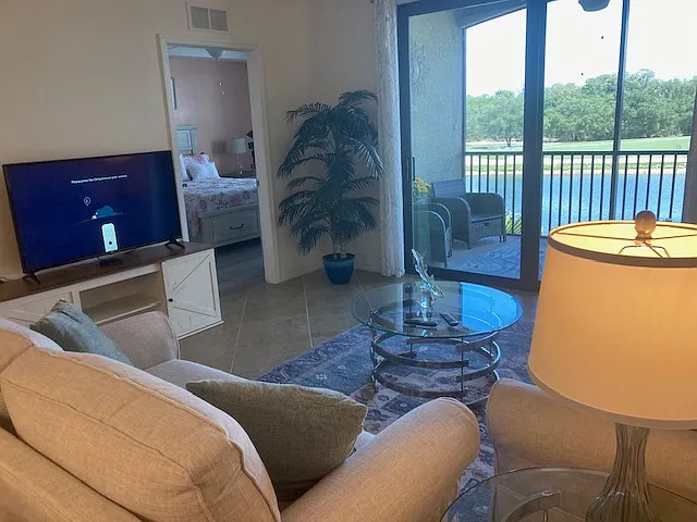 2 bed, 1121 sqft, $2,500 — Photo 3