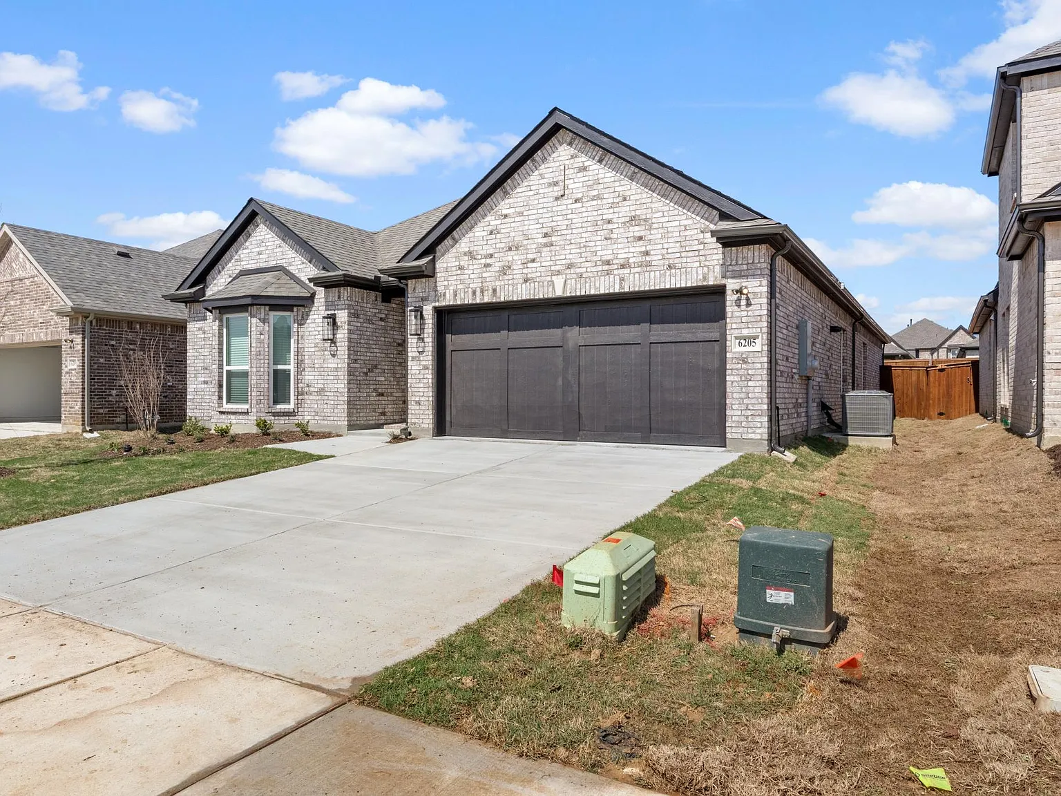 4 bed, 2206 sqft, $2,799 — Photo 3