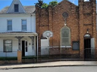19/21 S Chestnut St, Mount Carmel, PA 17851