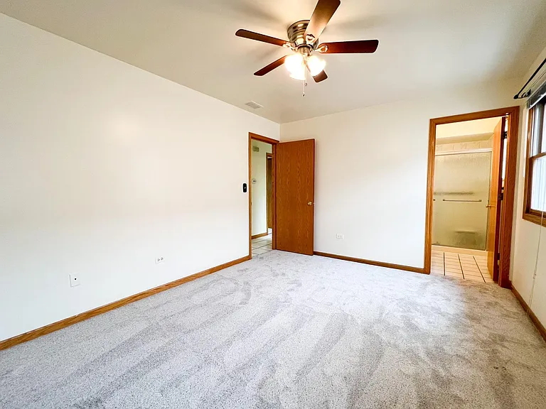 6427 W Dakin St #3 — Photo 7