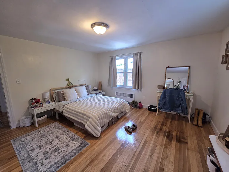 12-14 Louise Rd — Photo 11