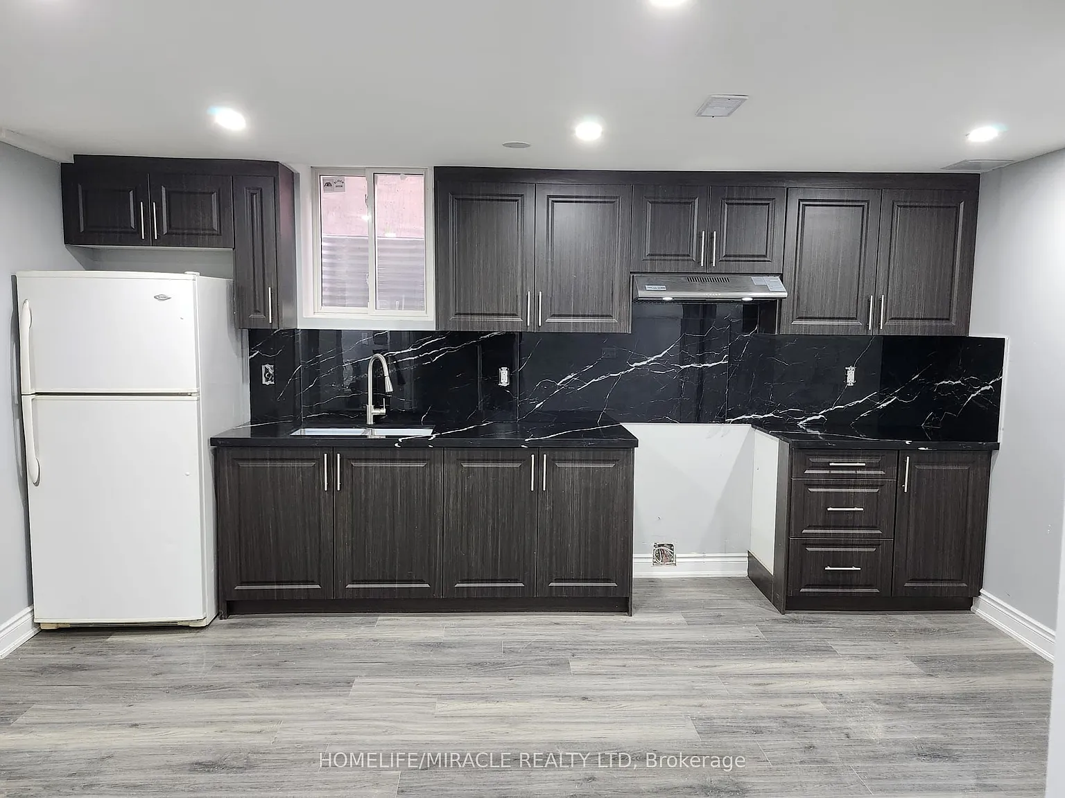 2 bed, $1,595 — Photo 1