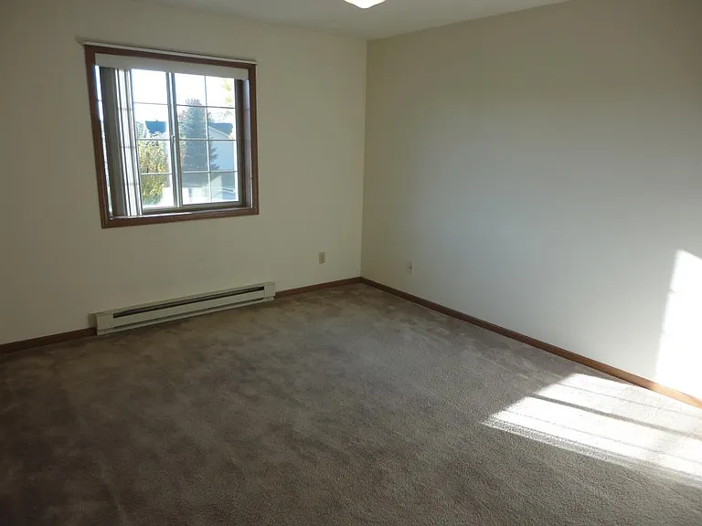 68 S Mountin Dr — Photo 5