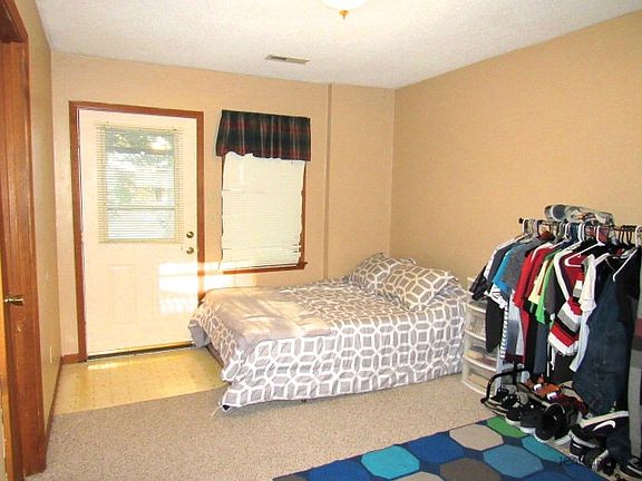4th image of 1801 Todd Ct