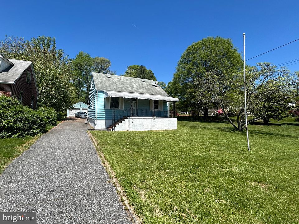 2nd image of 1806 Middleborough Rd