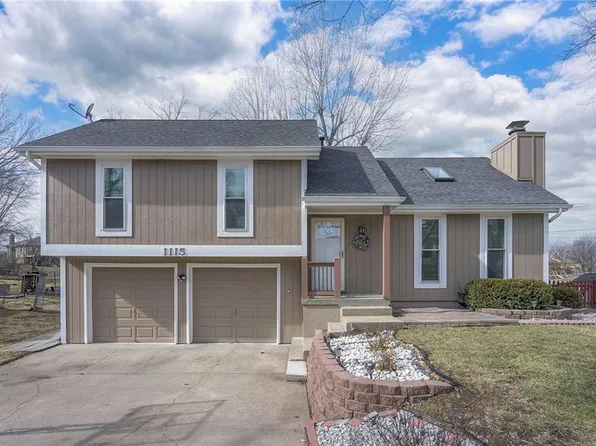 1115 N Purdom St, Olathe, KS 66061