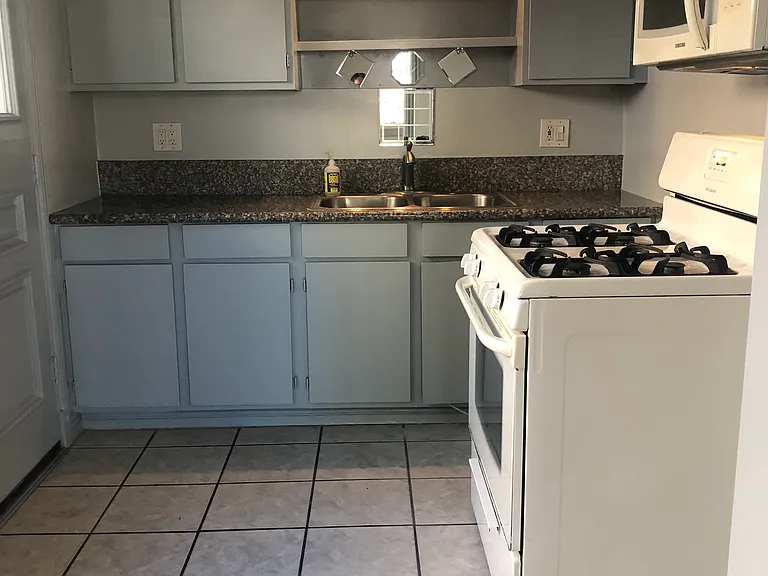 4614 W 164th St #FRONT HOUSE — Photo 18