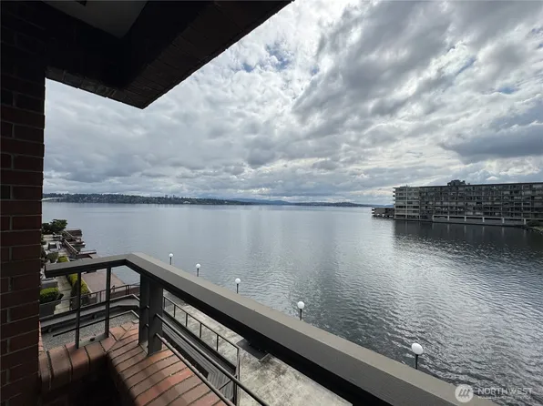 2320 43rd Avenue E #206A, Seattle, WA 98112