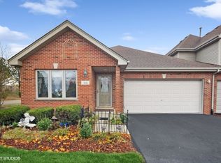 441 Lawrence Ln, Lisle, IL 60532