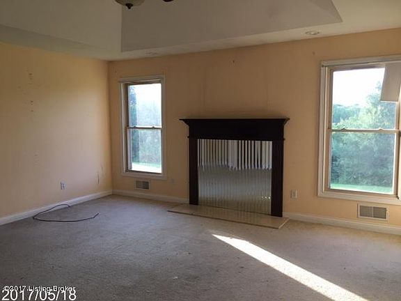 5th image of 771 Lincoln Trce
