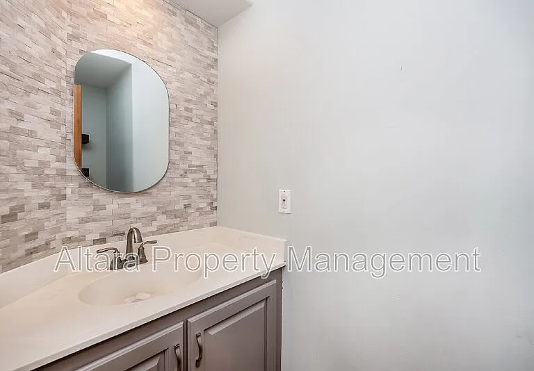 1825 Starstone Ct — Photo 8