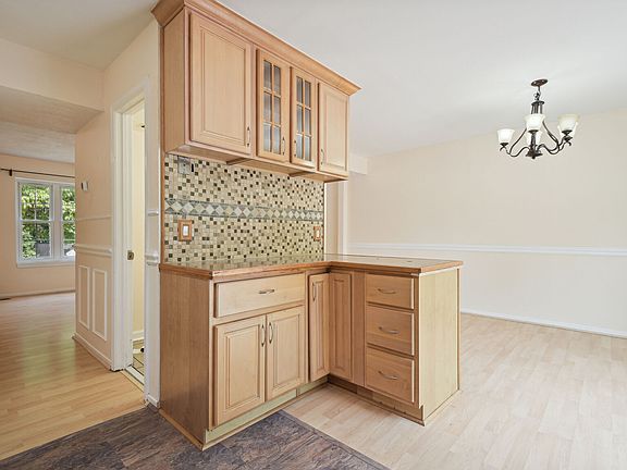 2nd image of 8266 Amity Cir #1