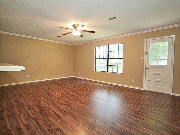 3rd image of 9655 Gross St