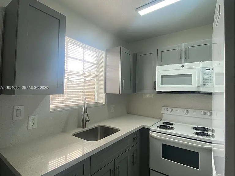 11350 SW 3rd St #A — Photo 7