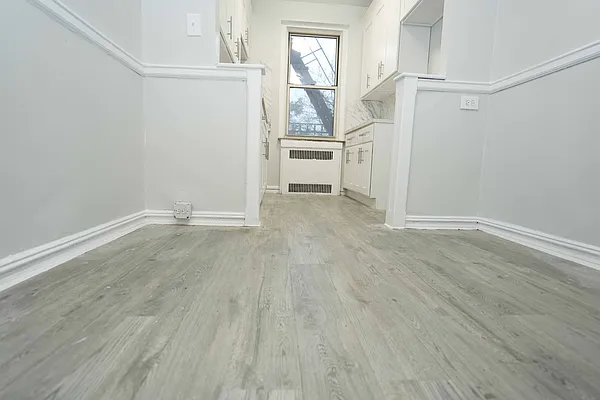 Rented by Norman Raindel, LREB | media 7