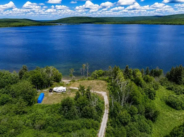 941 W Lake Rd, Richmond, NS B0E 3J0